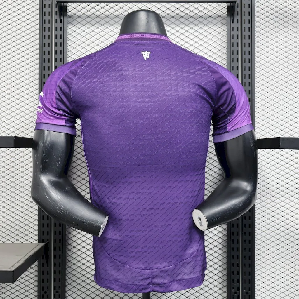 Manchester United 2025/26 Purple Special Edition Jersey Player Version, foto 4