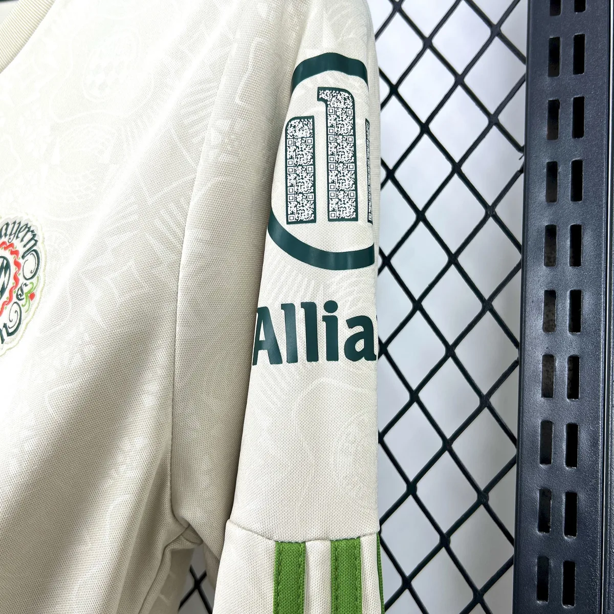 Mens Bayern Munich 2025/26 Oktoberfest Long Sleeve Jersey, foto 4