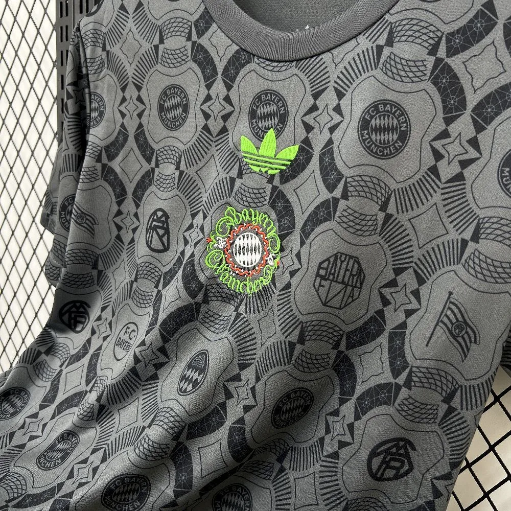 Mens Bayern Munich 2025/26 Wiesn T-Shirt Jersey, foto 3