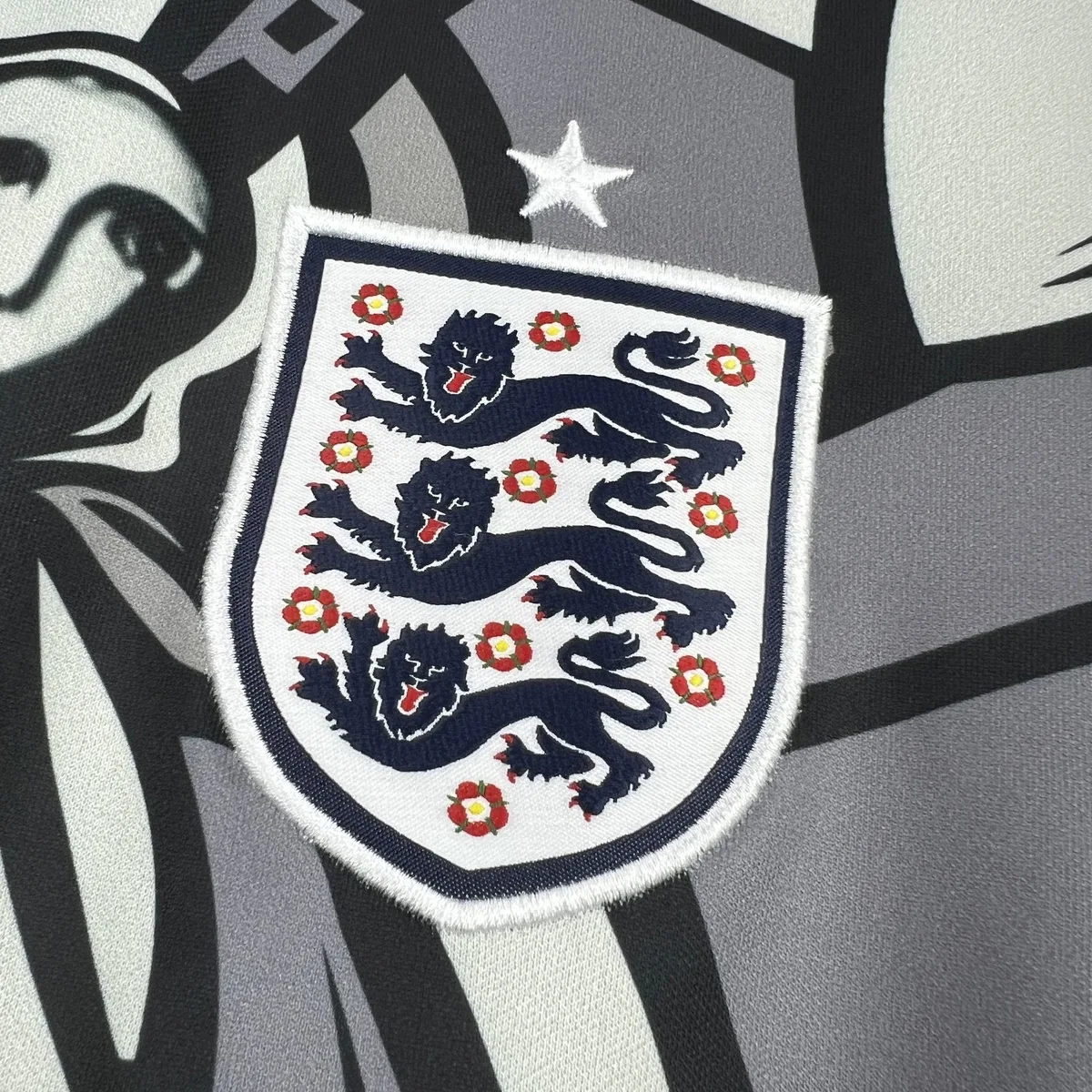 Mens England x Palace 2026 World Cup Pre-match Jersey, foto 4