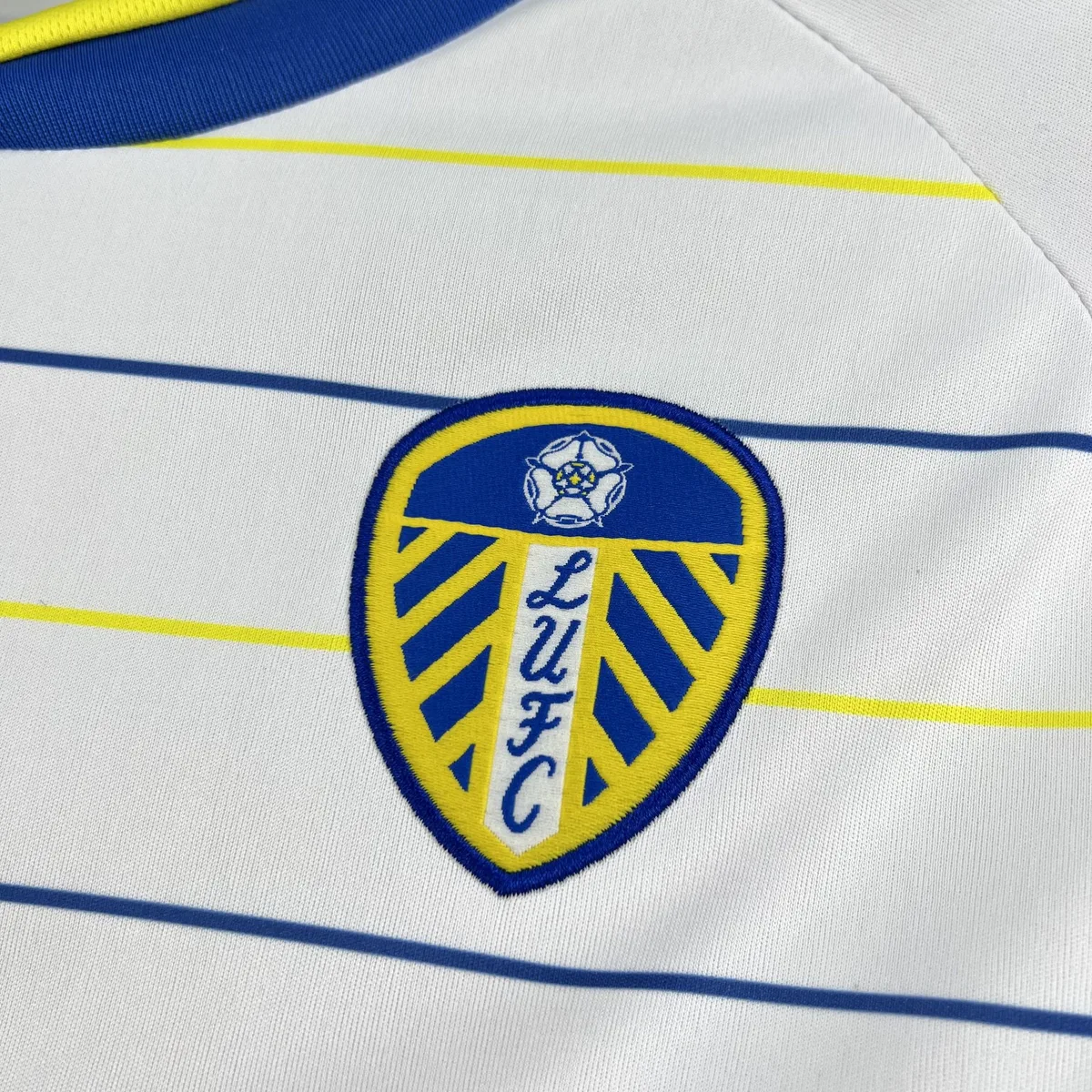 Mens Leeds United F.C. 2026/27 Home Jersey, foto 5