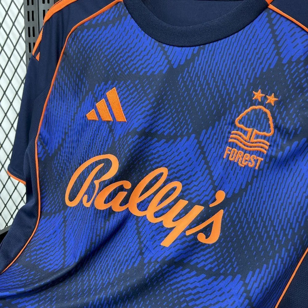 Mens Nottingham Forest 2025-26 Third Jersey, foto 3