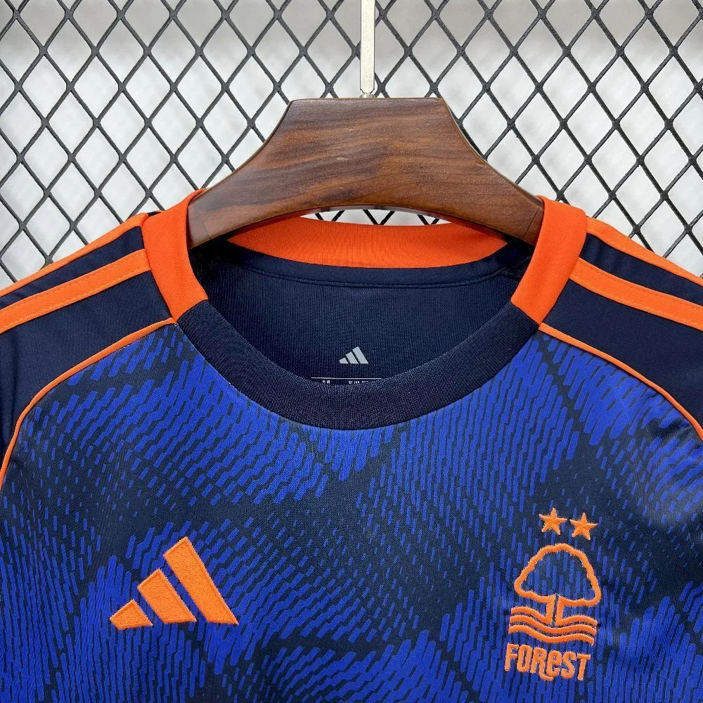 Mens Nottingham Forest 2025-26 Third Jersey, foto 4