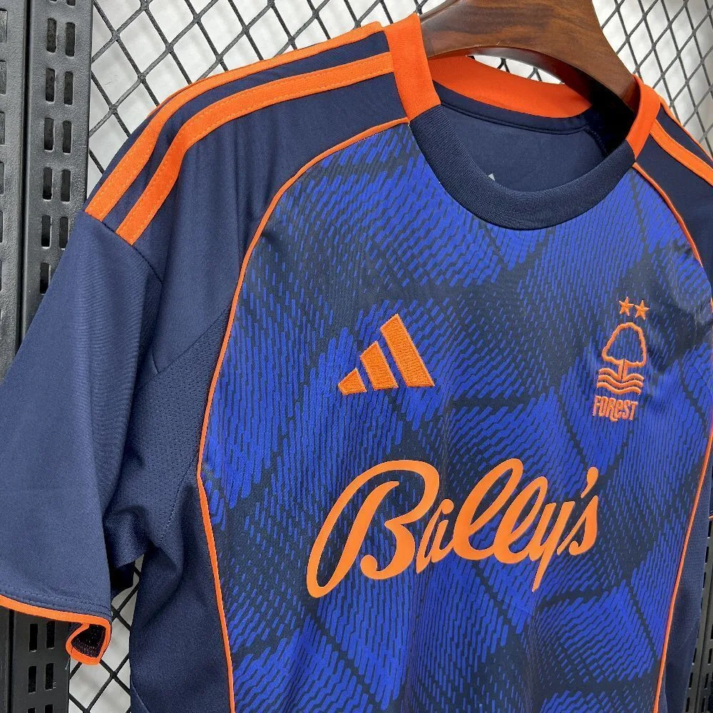 Mens Nottingham Forest 2025-26 Third Jersey, foto 5