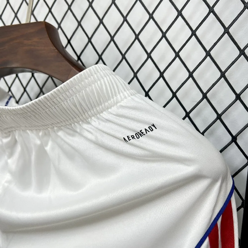 Mens Olympique Lyonnais 2025/26 Home Shorts, foto 2