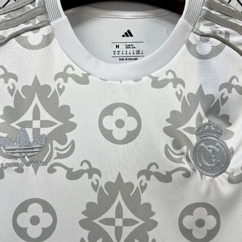 Mens Real Madrid 2025/26 Louis Vuitton Joint Edition Jersey, foto 6