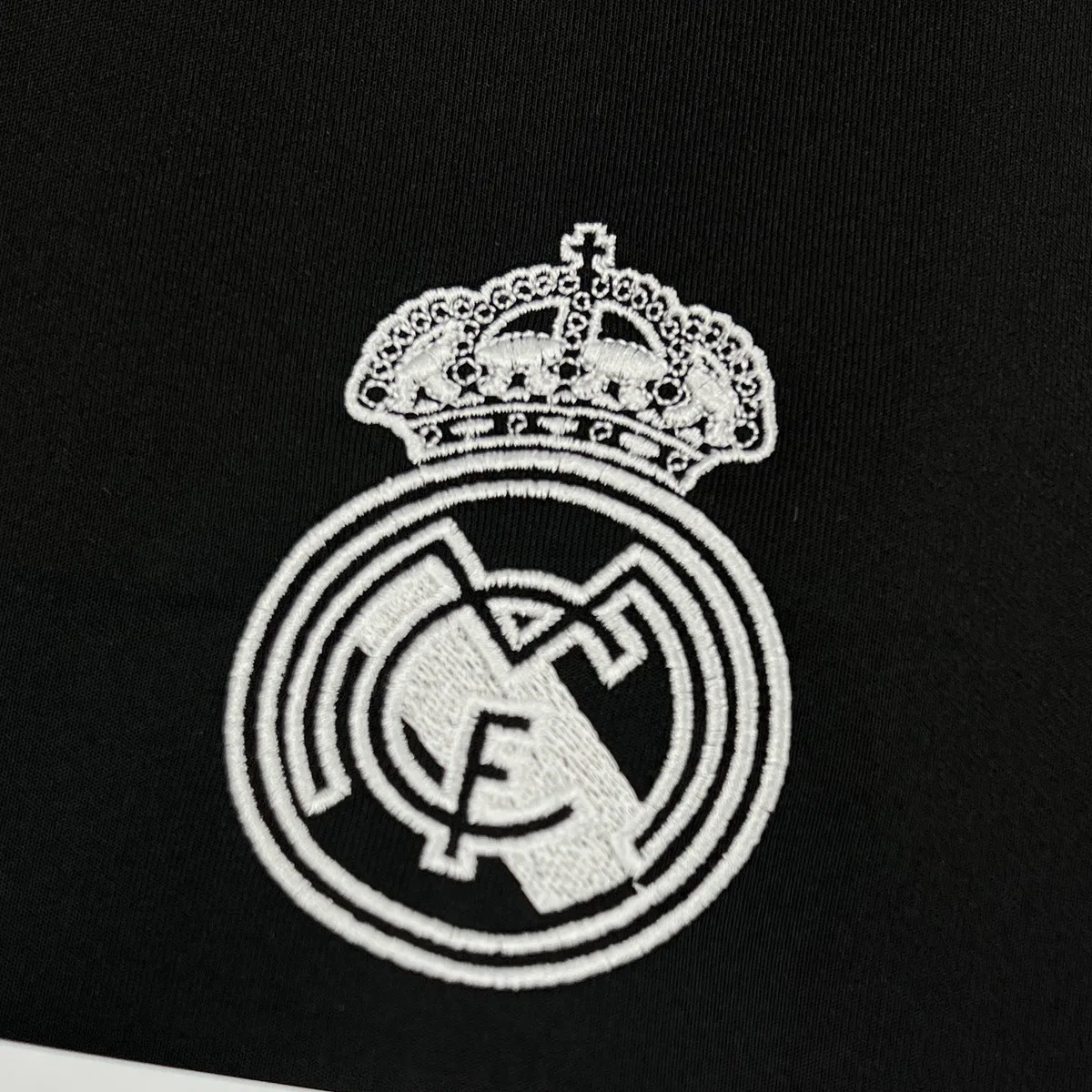 Mens Real Madrid 2026/27 Lifestyle Jersey, foto 4