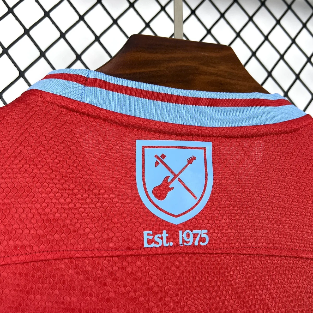 Mens West Ham United x Iron Maiden 2025/26 50th Anniversary Jersey, foto 3