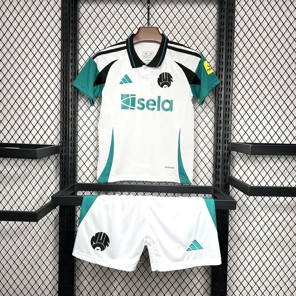 Newcastle United 2024/25 Third Away Kids Kit, foto 1