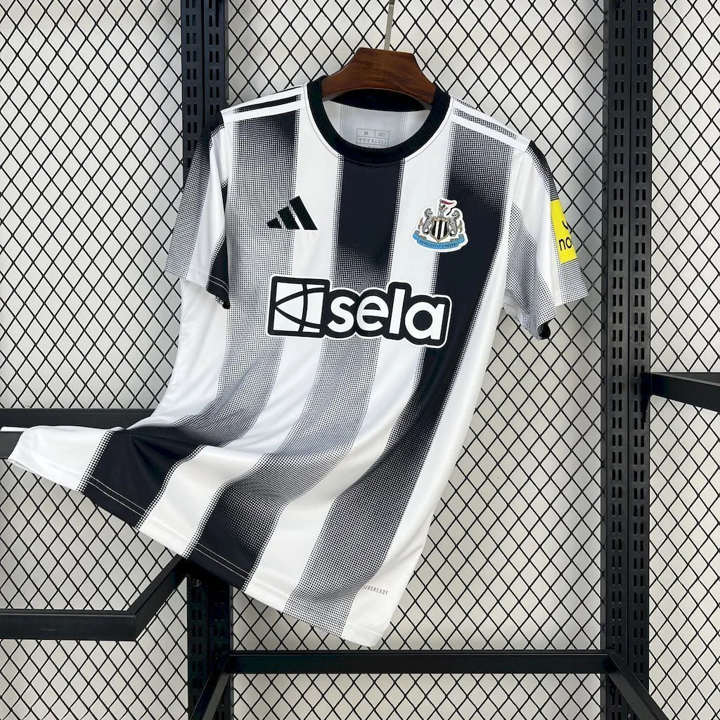 Newcastle United 2025/26 Home Jersey, foto 1