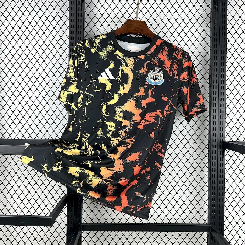 Newcastle United 2025/26 Pre-match training Jersey, foto 1