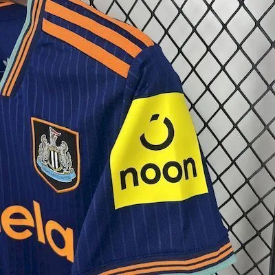 Newcastle United 2025/26 Third Jersey, foto 4