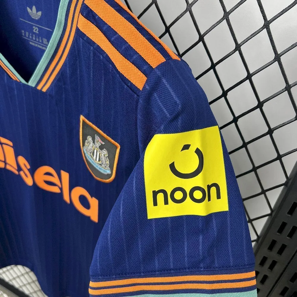 Newcastle United 2025/26 Third Kids Kit, foto 6