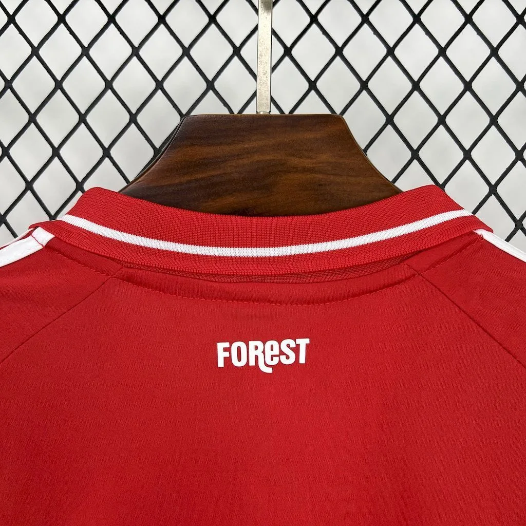 Nottingham Forest 2025/26 Home Jersey, foto 2