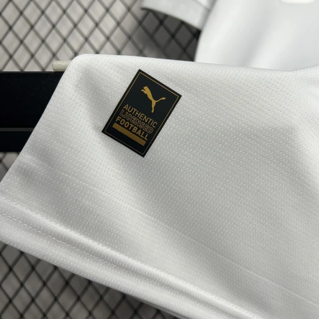 Olympique de Marseille 125th Anniversary white Jersey, foto 4