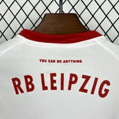 RB Leipzig 2025/26 Home Kids Kit, foto 2