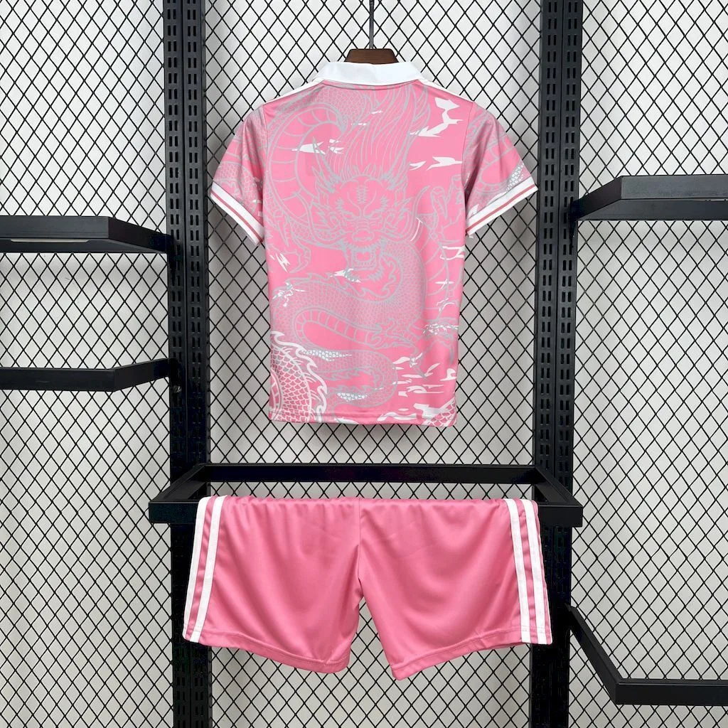 Real Madrid 2023/24 Pink Dragon Special Edition Kids Kit, foto 2