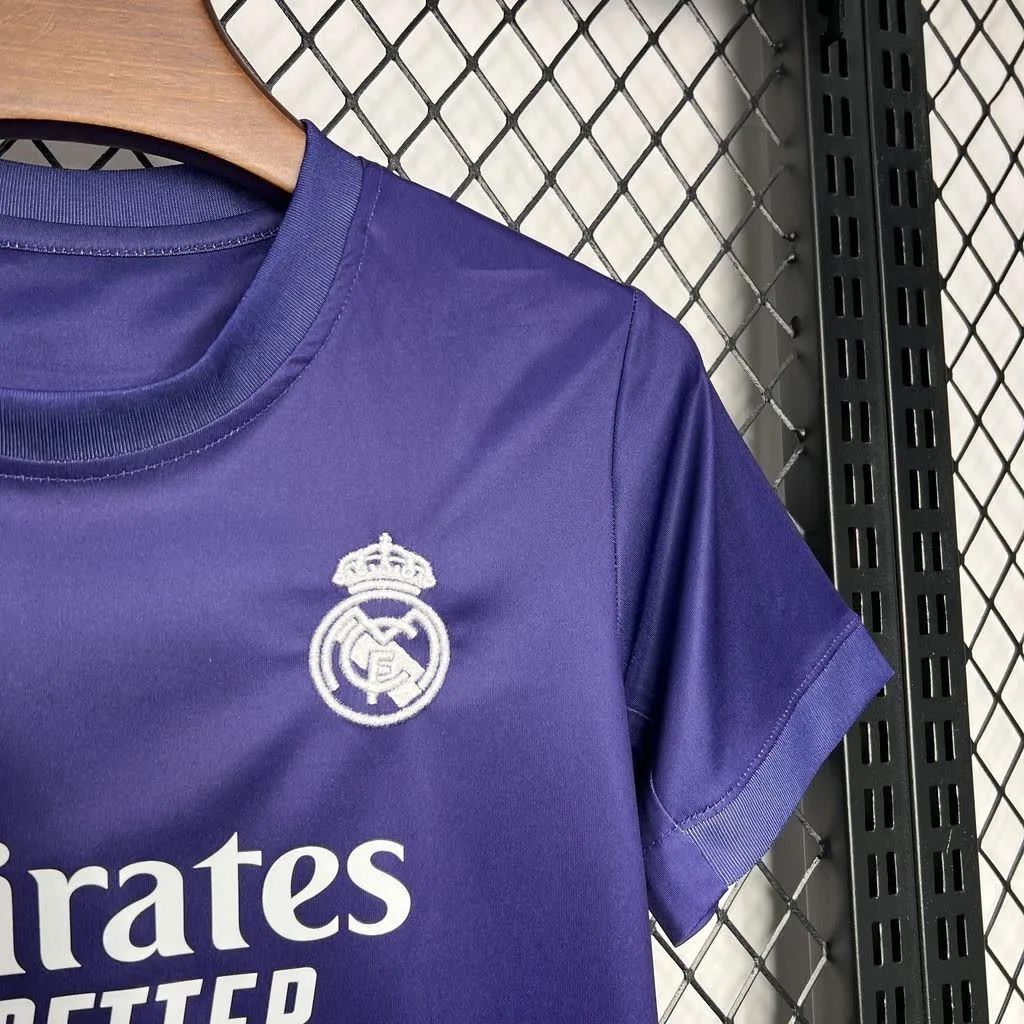 Real Madrid 2024/25 Y3 Rose Special Edition Purple Kids Kit, foto 3