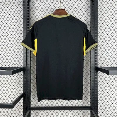 Real Madrid 2025/26 Black and yellow special edition Jersey, foto 2