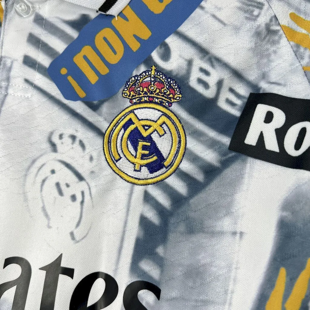 Real Madrid 2025/26 Glory Graffiti Board Jersey, foto 6