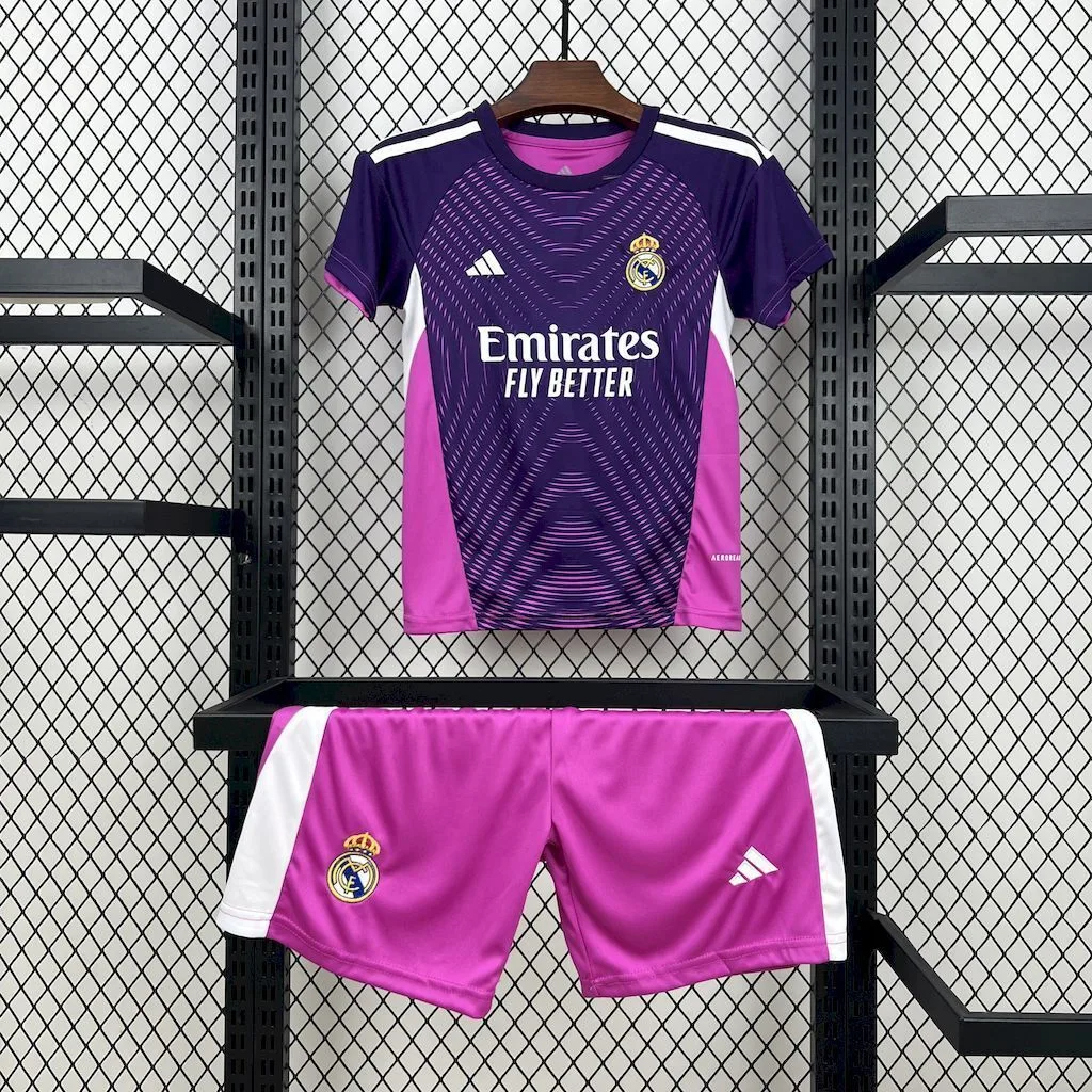 Real Madrid 2025/26 Purple goalkeeper Kids Kit, foto 1