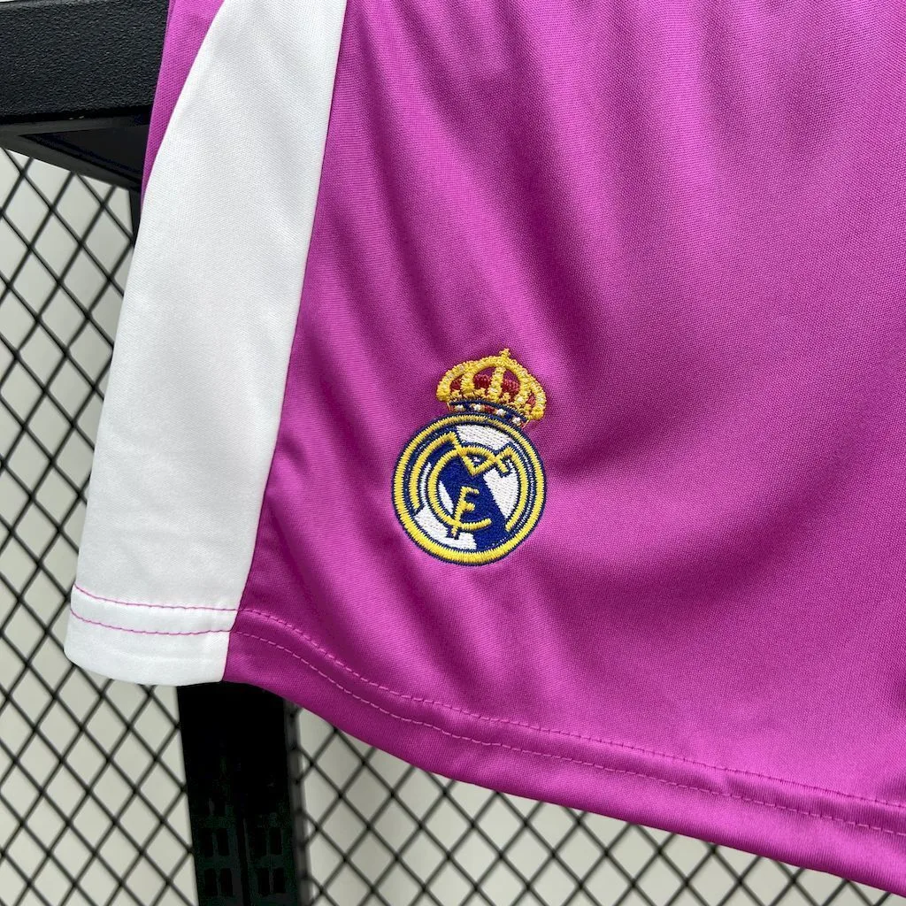 Real Madrid 2025/26 Purple goalkeeper Kids Kit, foto 4