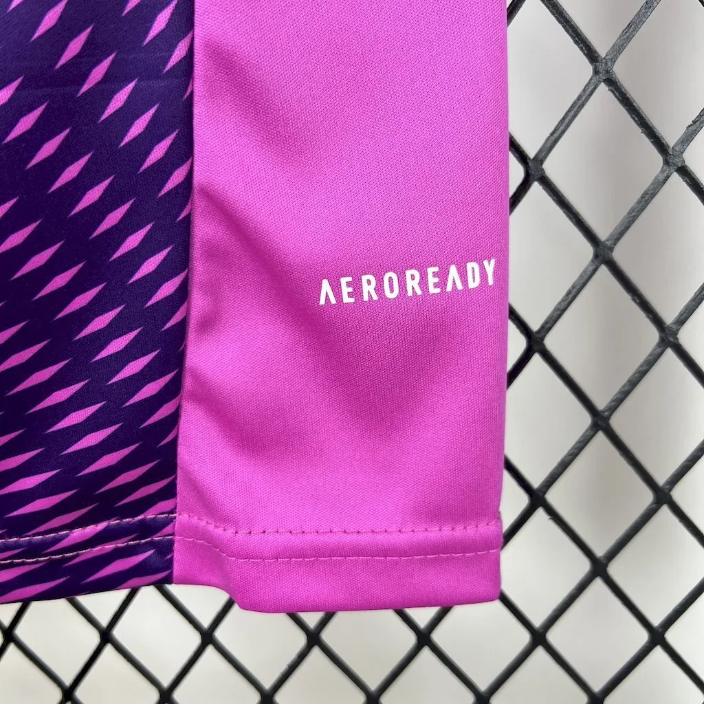 Real Madrid 2025/26 Purple goalkeeper Kids Kit, foto 6