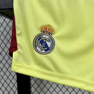 Real Madrid 2025/26 Yellow Goalkeeper Kids Kit, foto 5