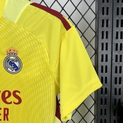 Real Madrid 2025/26 Yellow Goalkeeper Kids Kit, foto 6