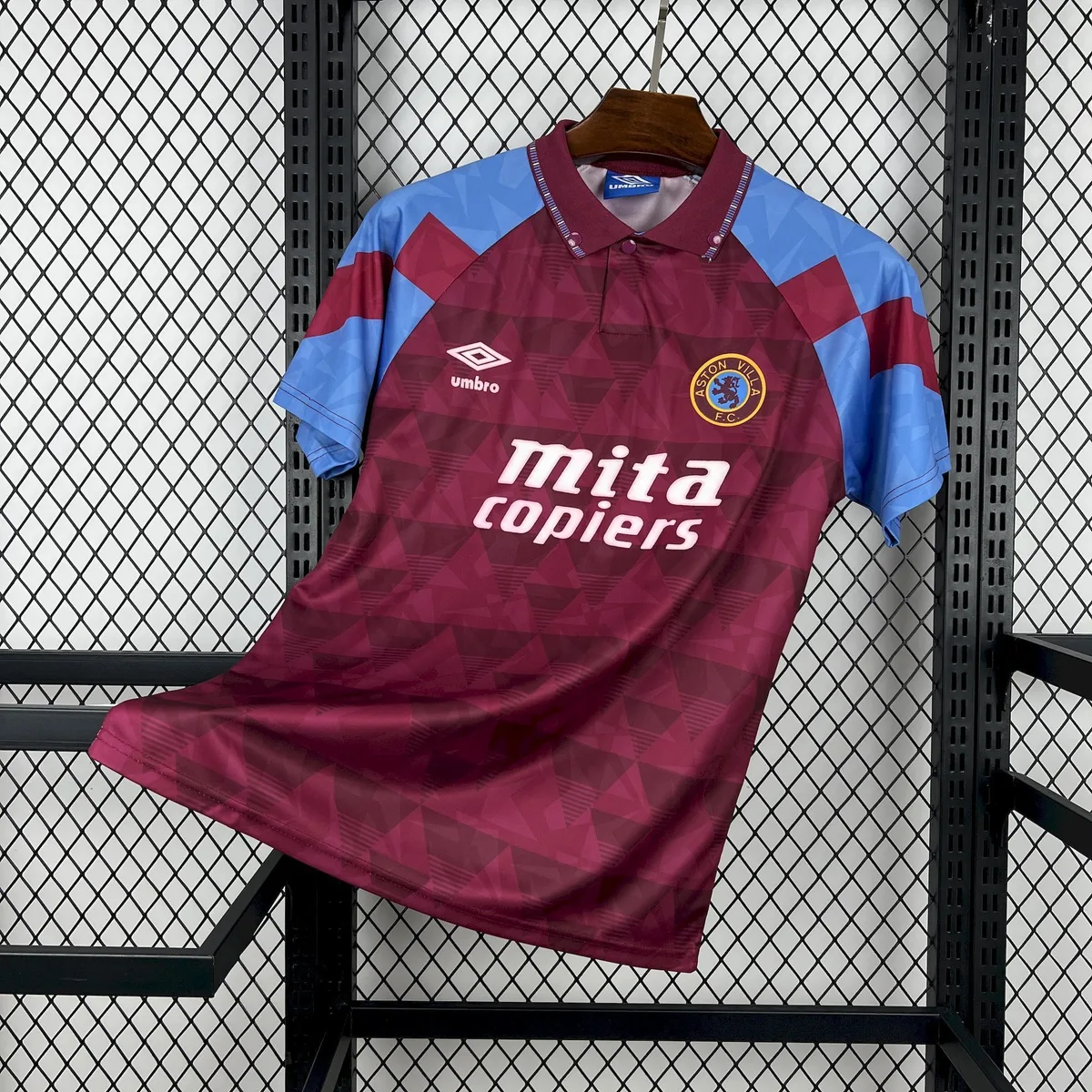 Retro Aston Villa 1990/92 Home Jersey, foto 1