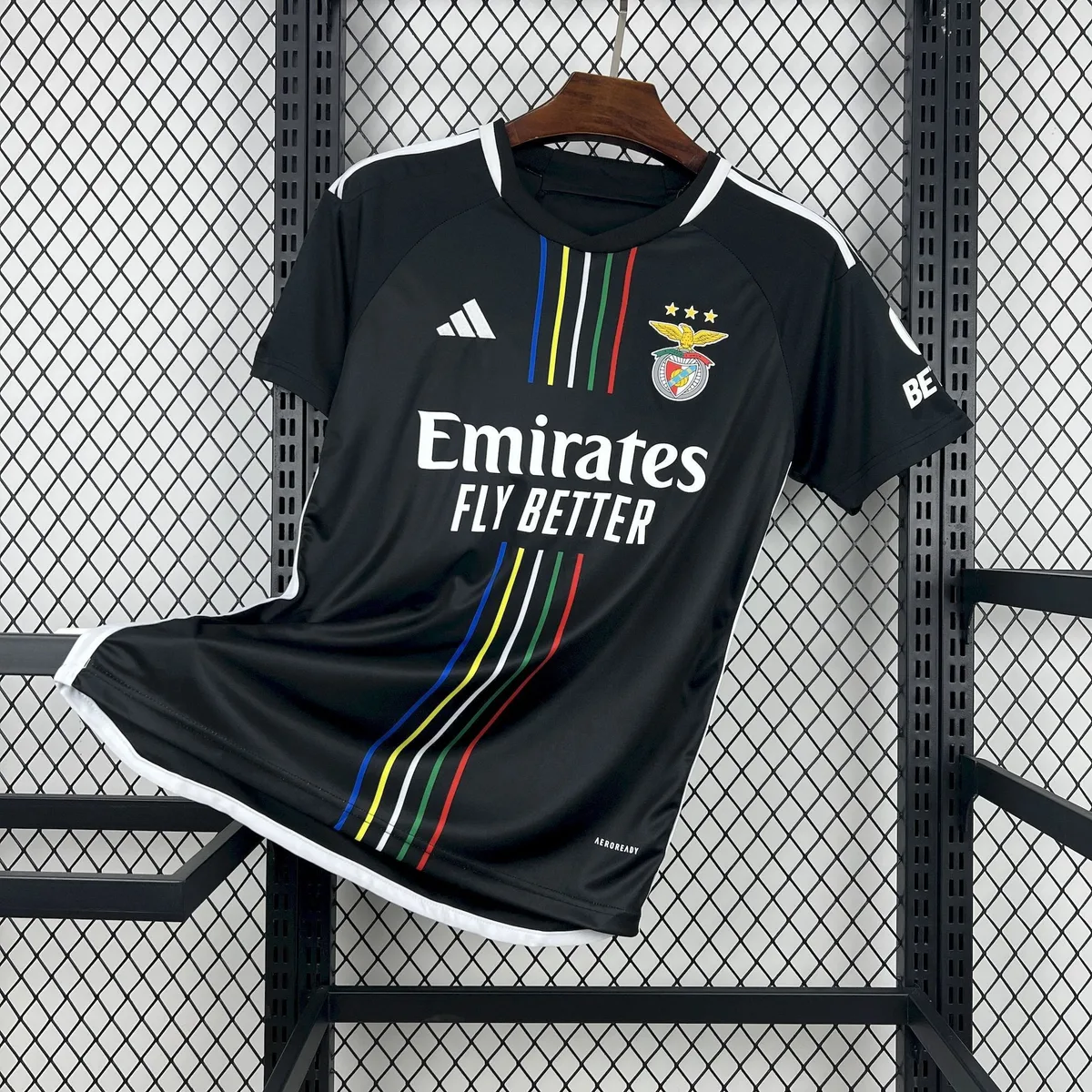 Retro Benfica 2023/24 Away Jersey, foto 1