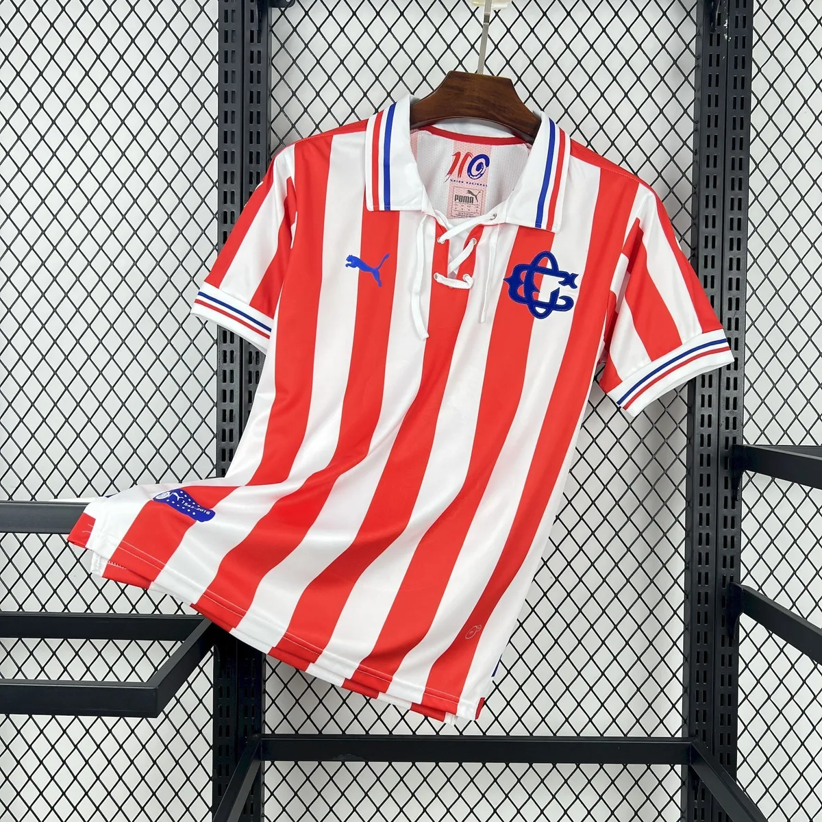 Retro Chivas 2016/17 110th Anniversary Jeresy, foto 1