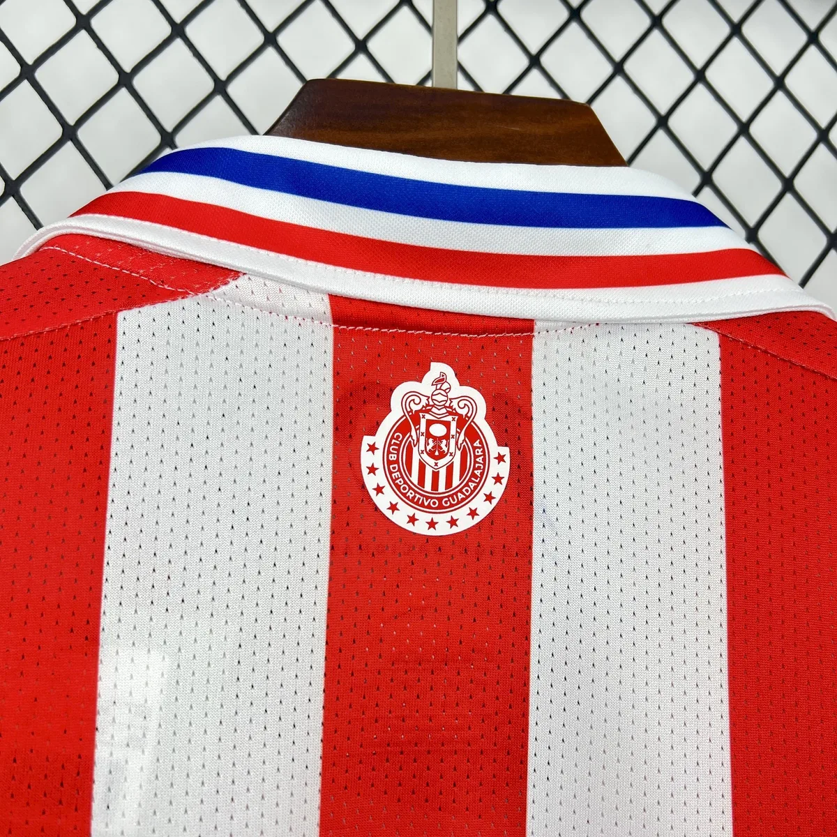 Retro Chivas 2016/17 110th Anniversary Jeresy, foto 3