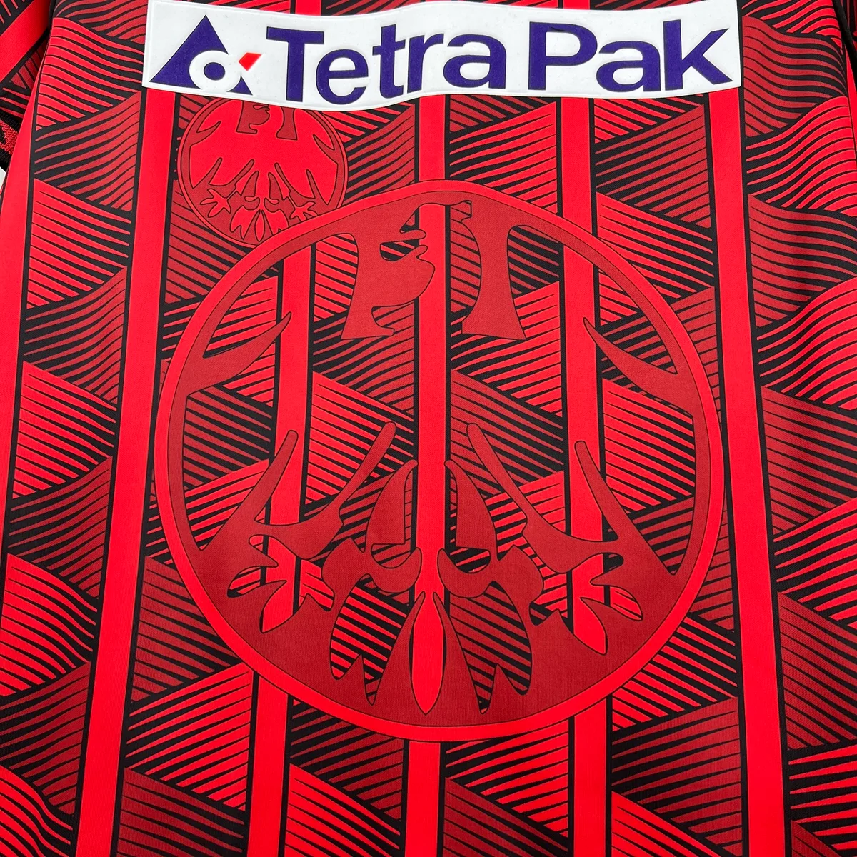 Retro Eintracht Frankfurt 1995/96 Home Jersey, foto 3