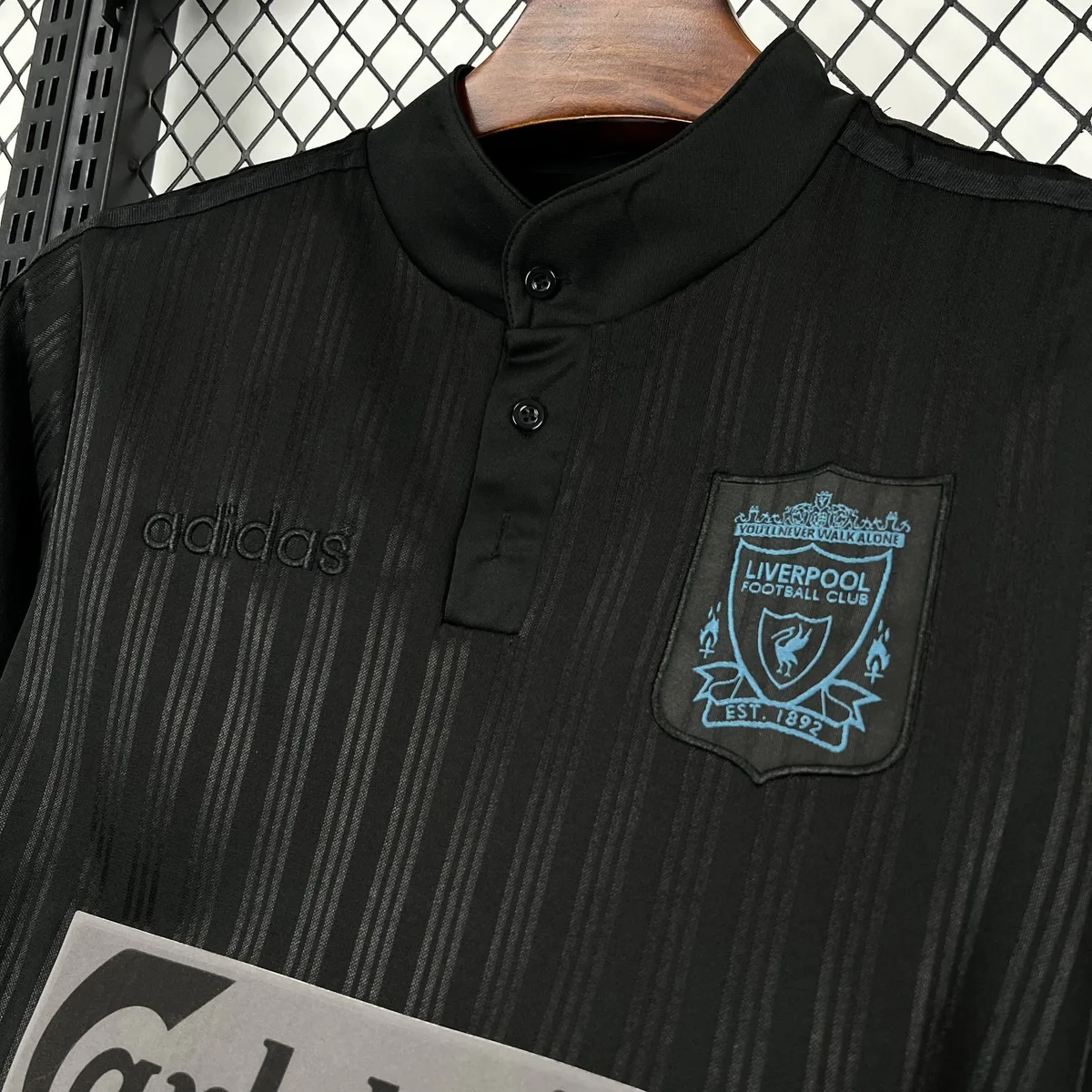 Retro Liverpool 1995/96 Black Jersey, foto 5