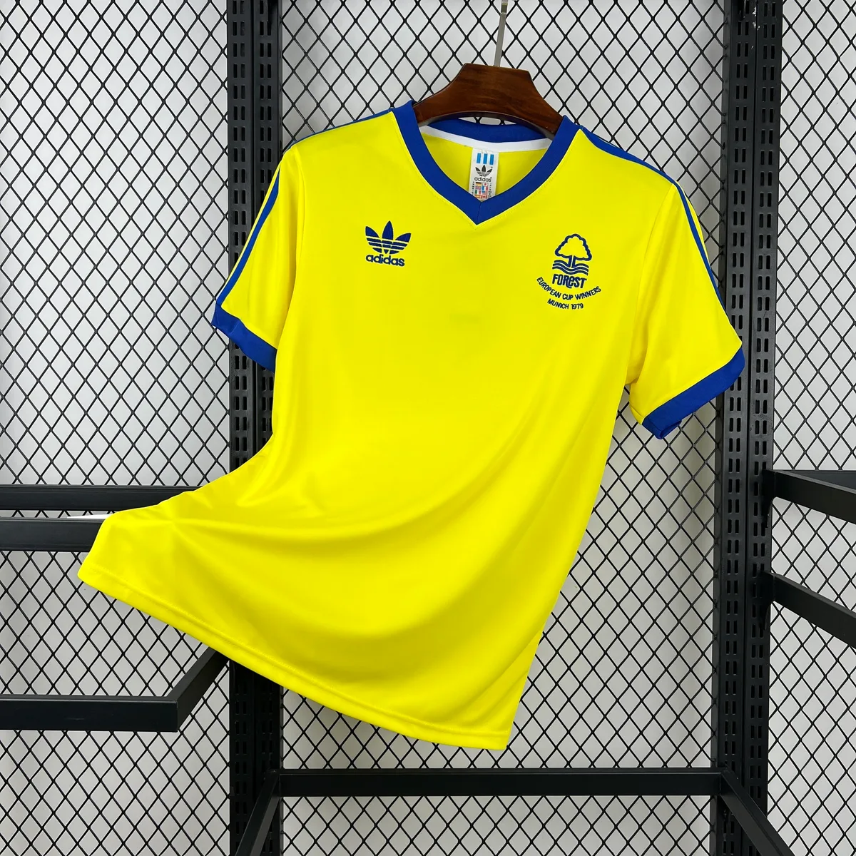 Retro Nottingham Forest 1977/78 Away Jersey, foto 1