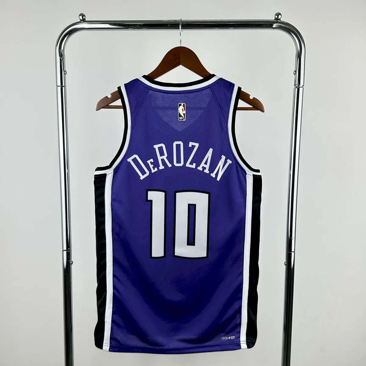 Sacramento Kings 2024/25 Hardwood Classics DEROZAN#10, foto 3