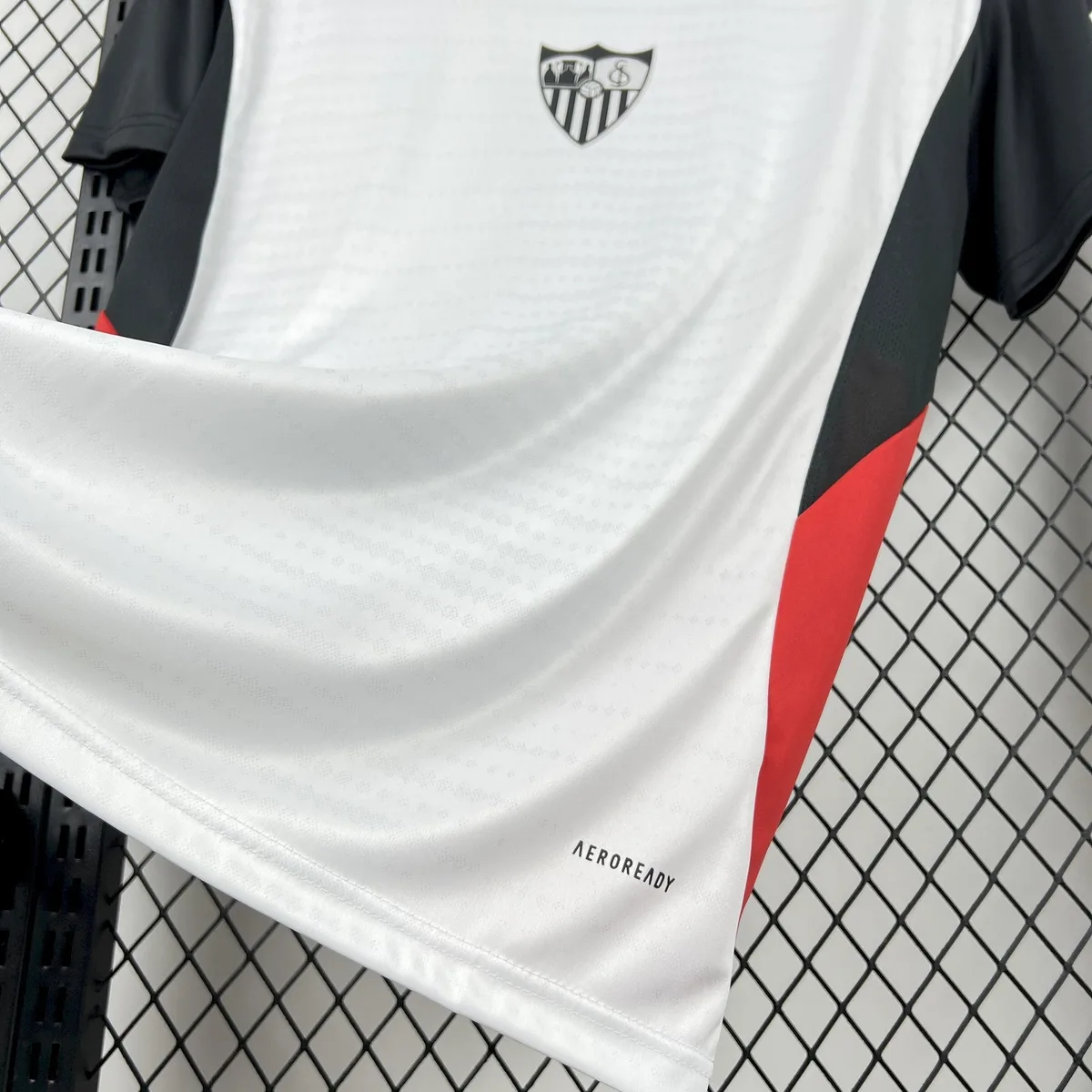 Sevilla FC 2025/26 Capsule Jersey, foto 3