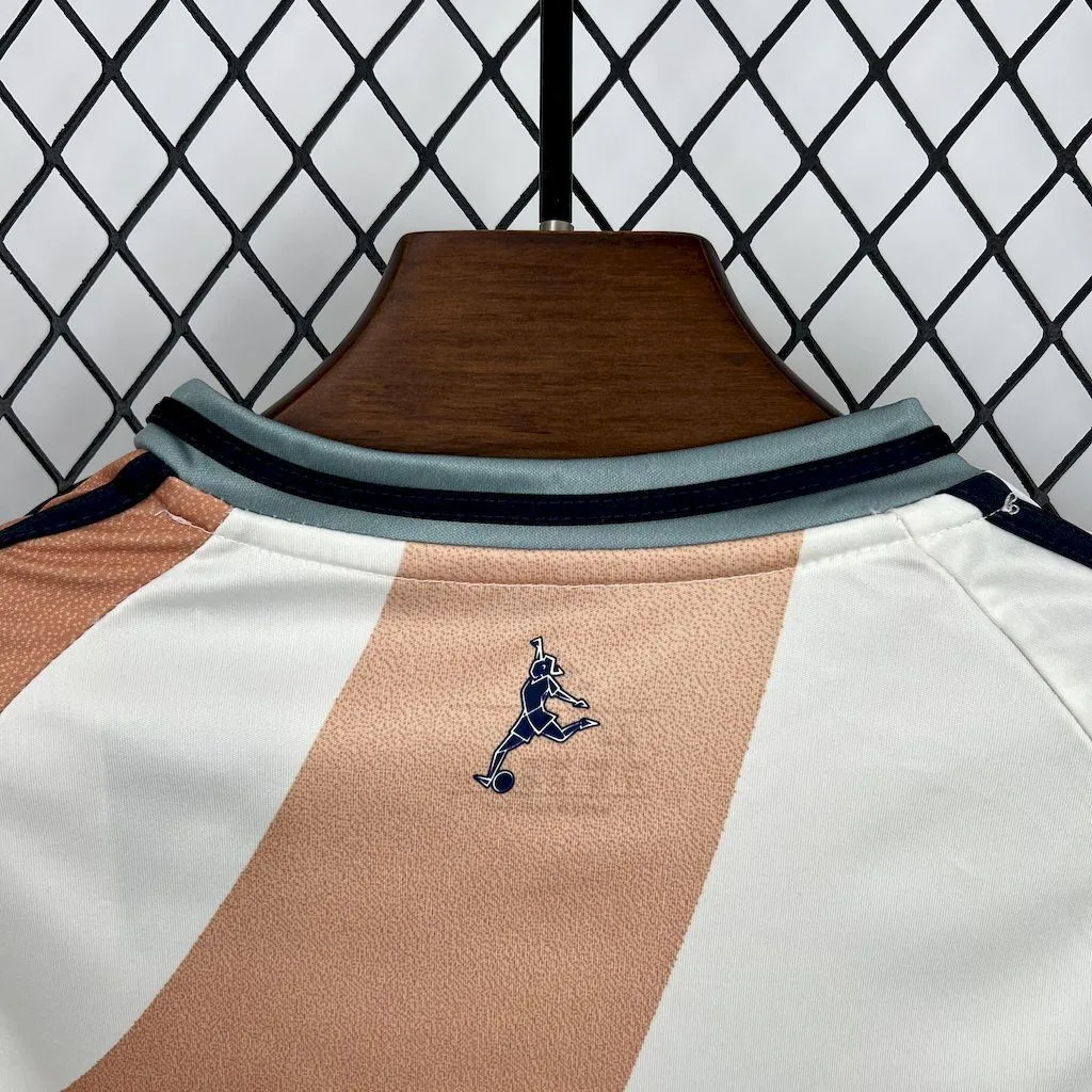Spain 2025/26 Away Kids Kit, foto 2