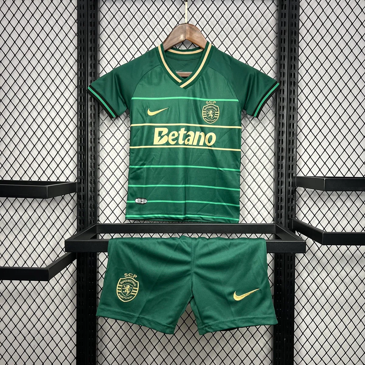 Sporting CP 2024/25 Away Kids Kit, foto 1