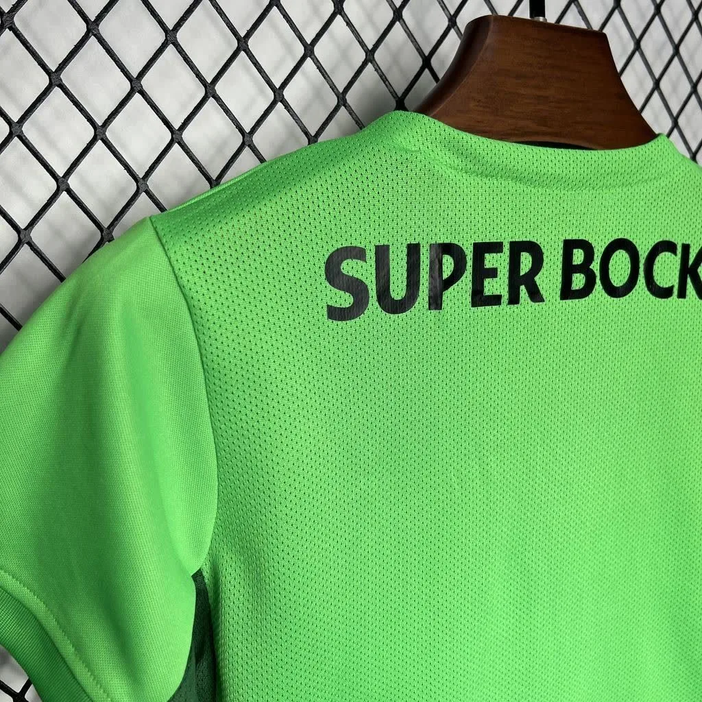 Sporting CP 2024/25 Thirds Away Kids Kit, foto 2
