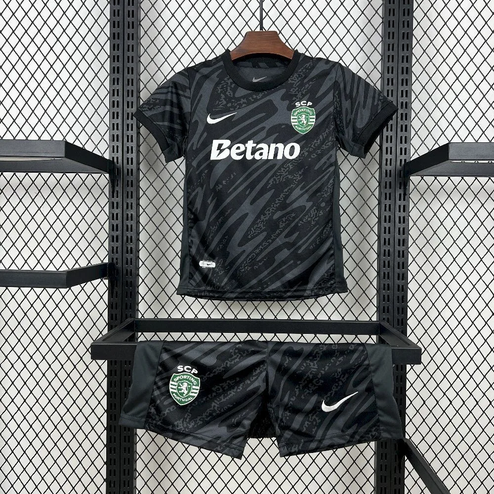 Sporting CP 2025/26 Black Goalkeeper Kids Kit, foto 1