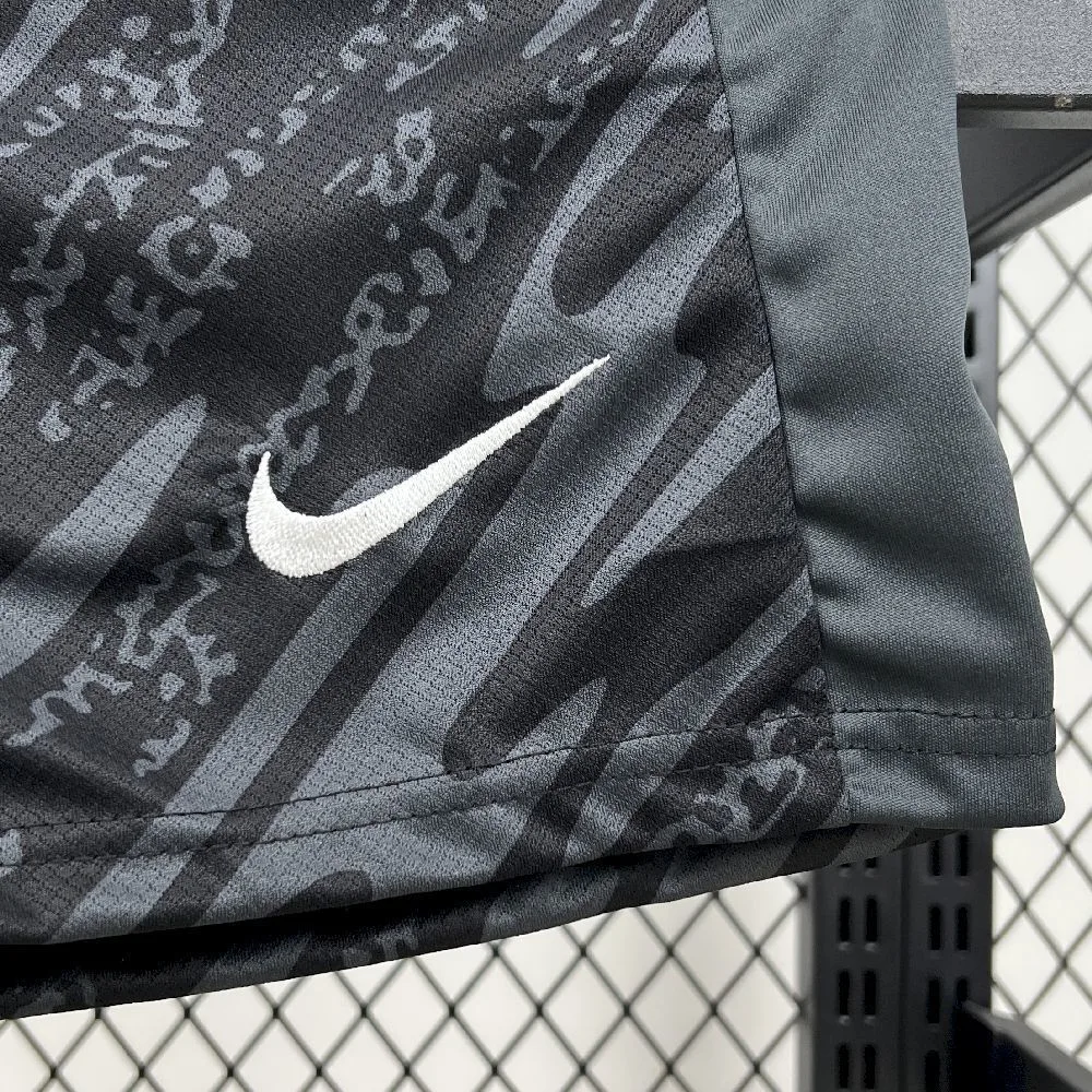 Sporting CP 2025/26 Black Goalkeeper Kids Kit, foto 5