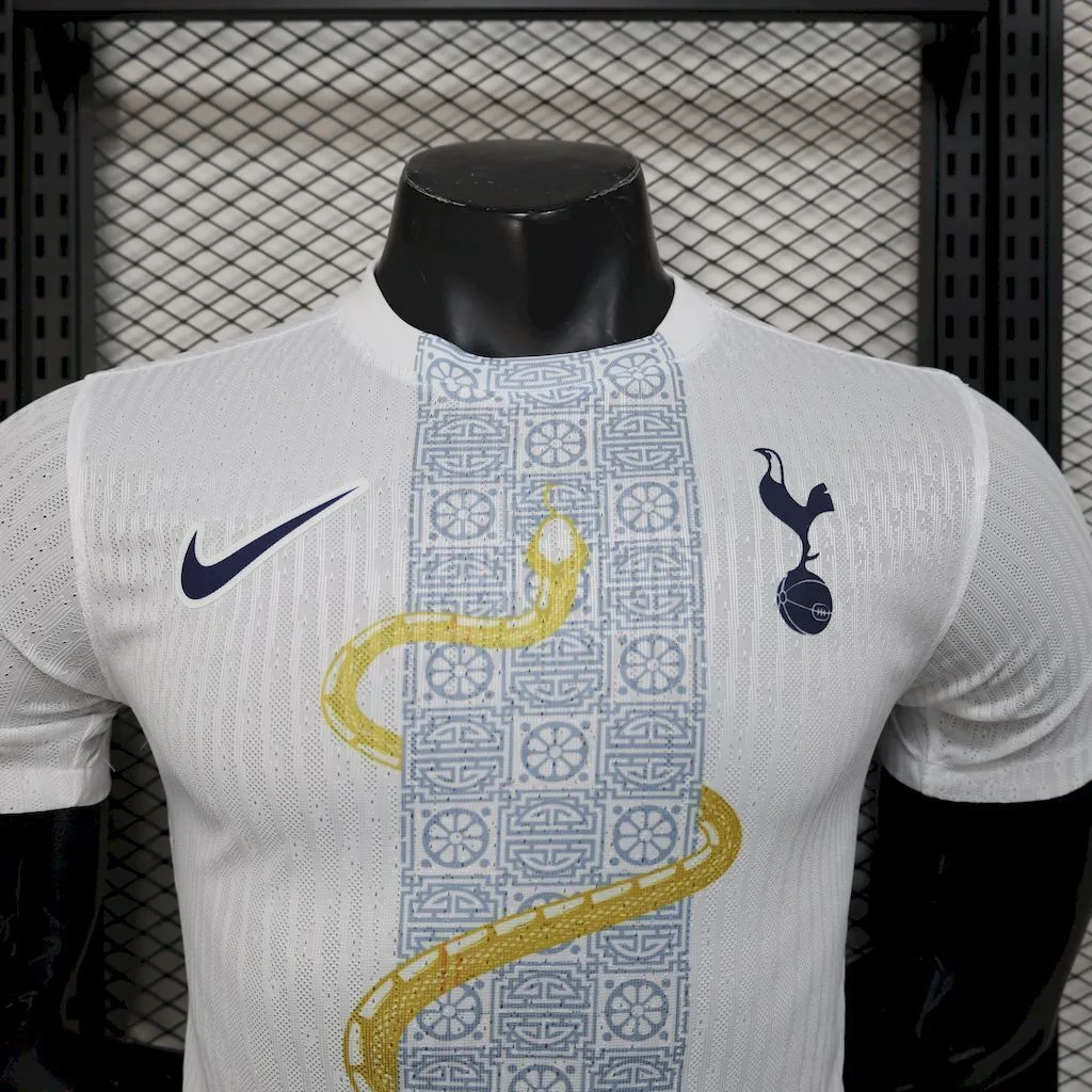 Tottenham Hotspur 2025/26 White Gold Snake Edition Jersey Player Version, foto 4