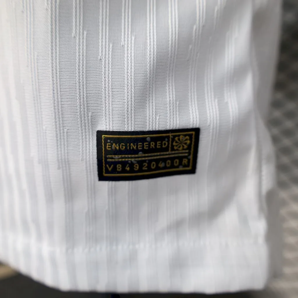 Tottenham Hotspur 2025/26 White Gold Snake Edition Jersey Player Version, foto 5