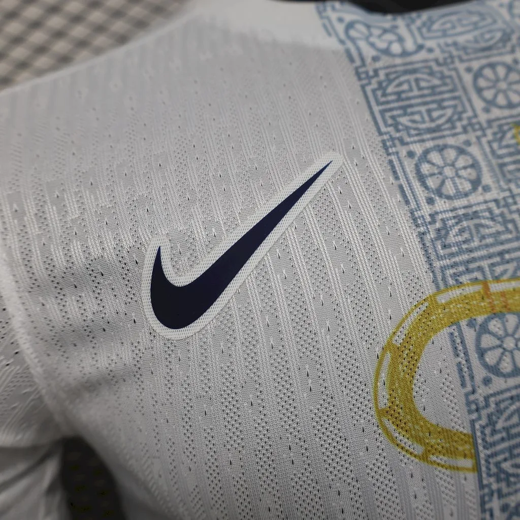 Tottenham Hotspur 2025/26 White Gold Snake Edition Jersey Player Version, foto 6