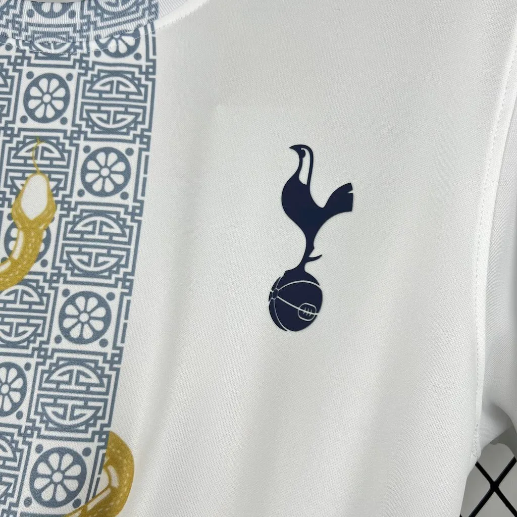 Tottenham Hotspur 2025/26 White Gold Snake Edition Jersey, foto 5