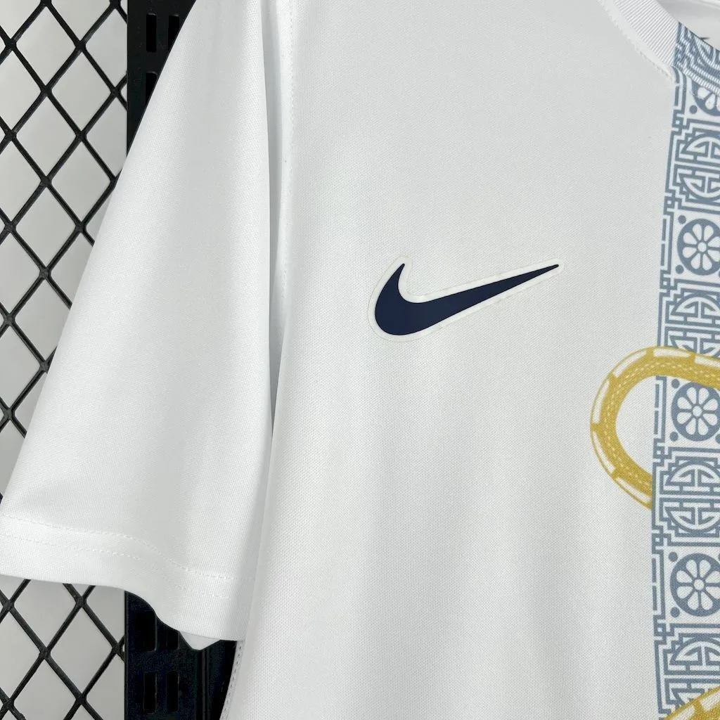 Tottenham Hotspur 2025/26 White Gold Snake Edition Jersey, foto 6