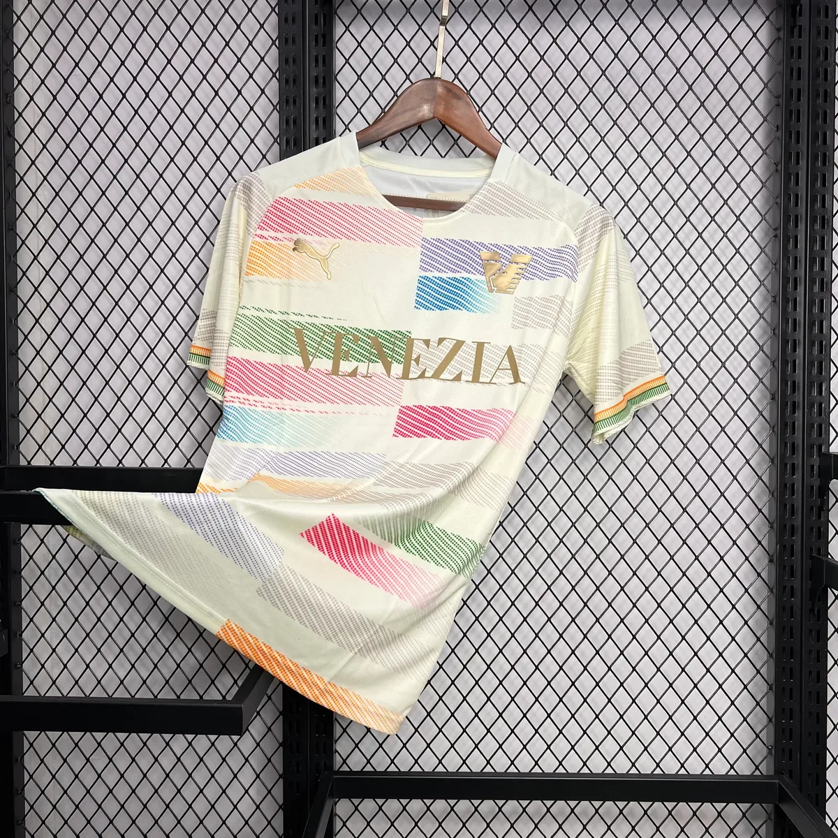 Venezia FC 2024/25 Special Edition White Jersey, foto 1