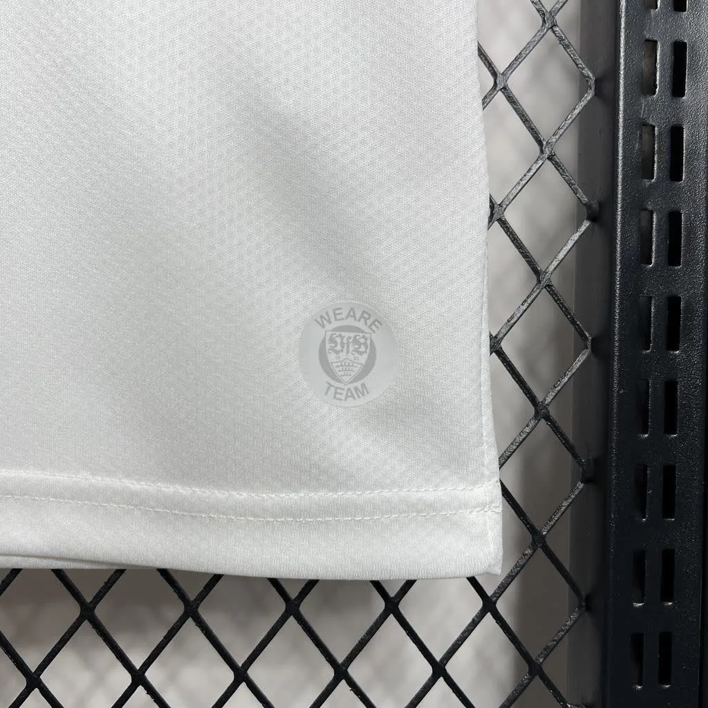 VfB Stuttgarts 2024/25 Home Jersey, foto 3